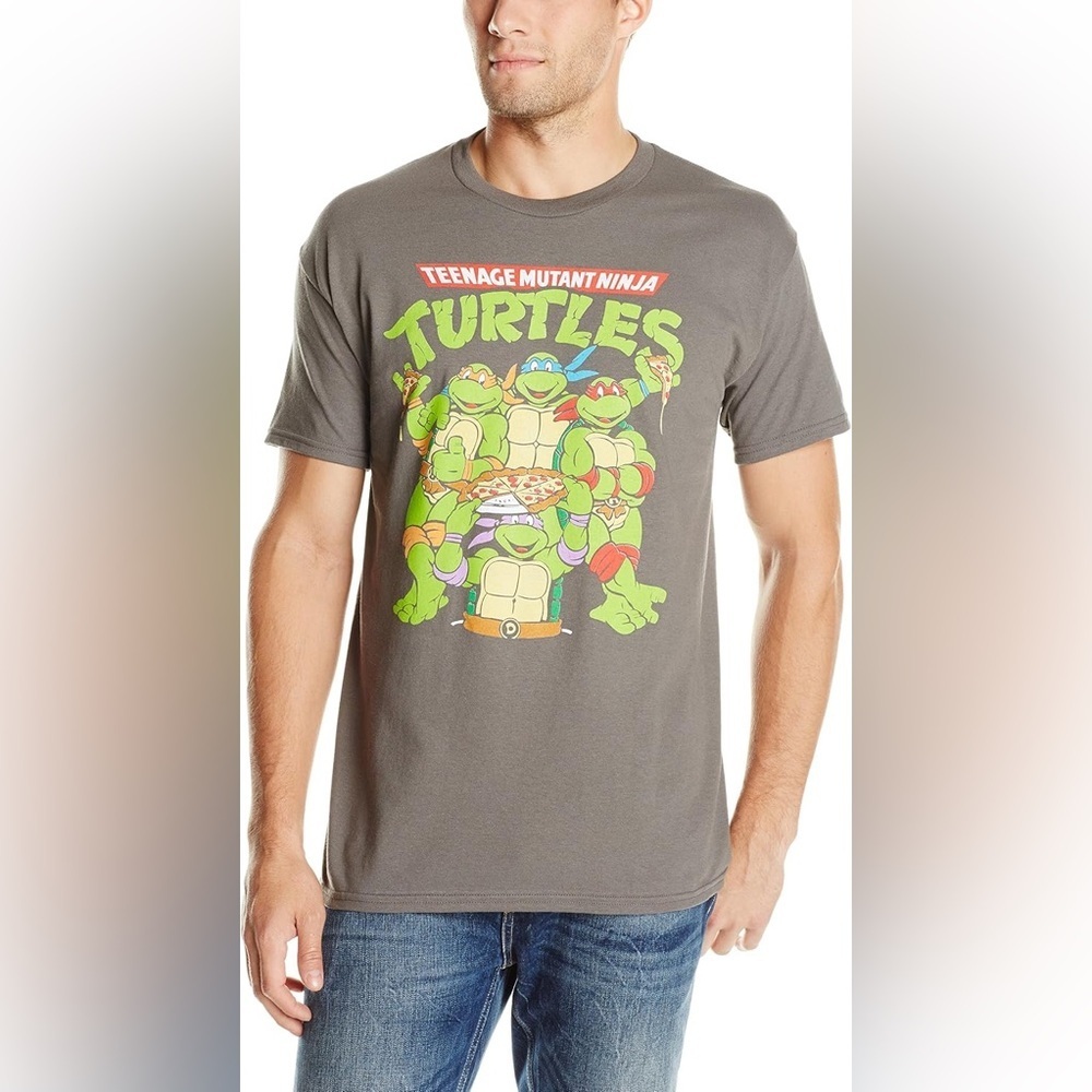 Teenage Mutant Ninja Turtles Men's and Pizza Group Pose T-Shirt Size Large